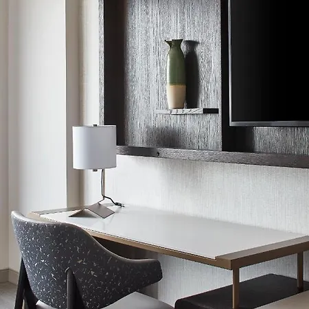 Unc Marriott & Conference Center Hotel 3*
