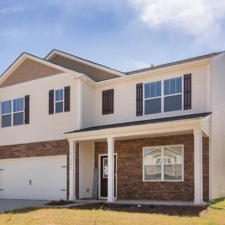 Sweet 5 Bedroom 3 Bath *