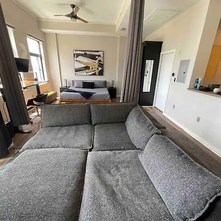 Apartment In Fourth Ward