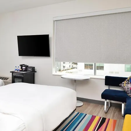 Aloft By Marriott Airport