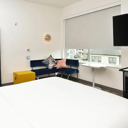 Hotel Aloft By Marriott Airport Charlotte