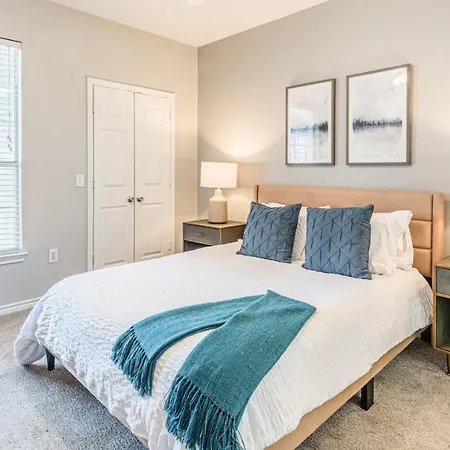 Modern In Prime Location Id9435 Apartment Charlotte