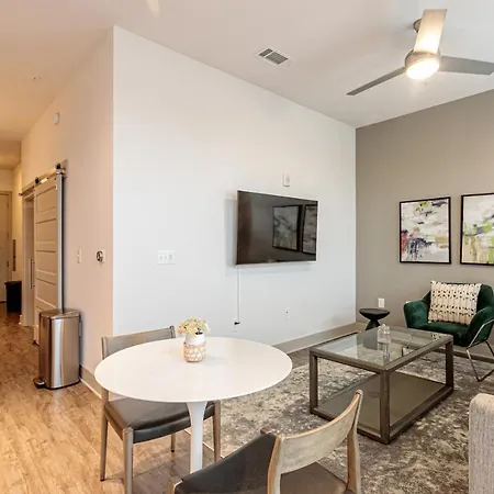 Apartment Modern In Prime Location Id3676