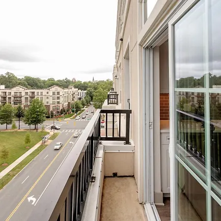 Modern In Prime Location Id3677 Apartment