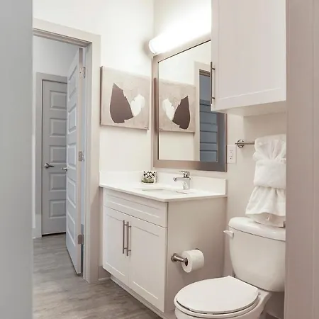 Modern In Prime Location Id3346 Apartment
