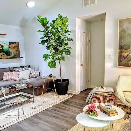 Rare Downtown Matthews Walk 2 Shops Restauraunts Hike Clt 2 Bedroom Not 3br