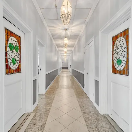 Residences At Windsor Charlotte