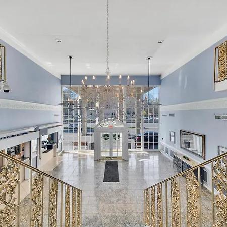 Hotel Residences At Windsor