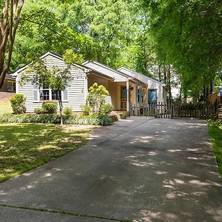 Rare Downtown Matthews Walk 2 Shops Restauraunts Hike Clt 2 Bedroom Not 3br Charlotte