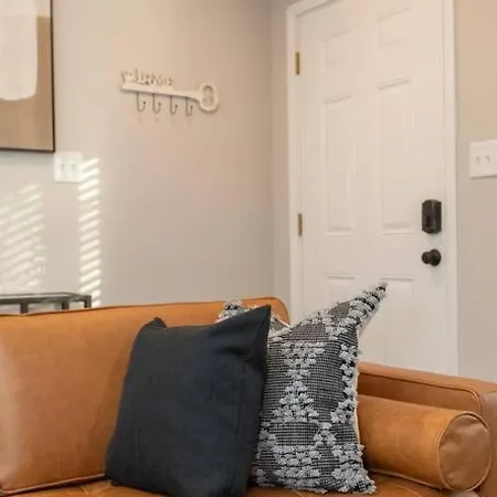 Quiet Getaway Near Uptown/noda & Free Parking Charlotte