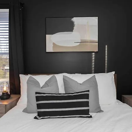 Quiet Getaway Near Uptown/noda & Free Parking Holiday home Charlotte