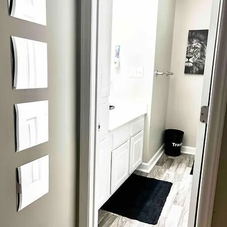 2bd 2.5ba Game Townhome In Charlotte