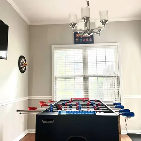 2bd 2.5ba Game Townhome In Charlotte