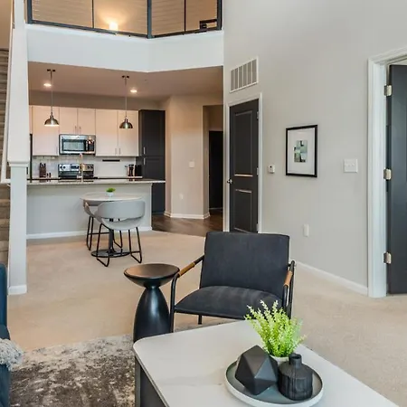 Modern In Prime Location Id3589x29 Charlotte