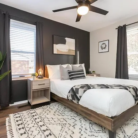 Holiday home Quiet Getaway Near Uptown/noda & Free Parking