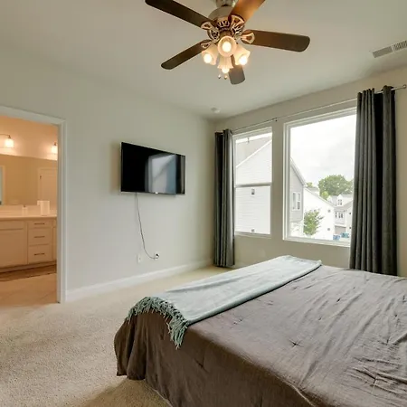 Spacious Vacation Near Uptown! Charlotte