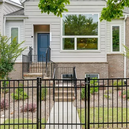 Spacious Vacation Near Uptown! * Charlotte