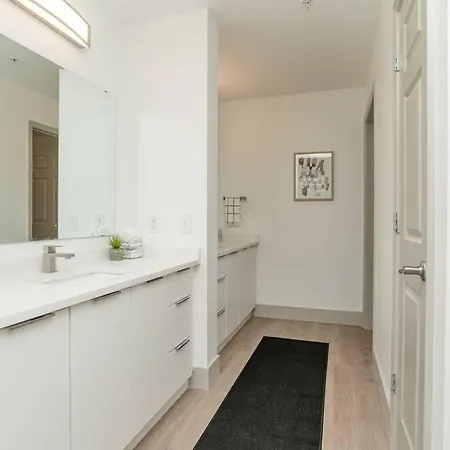 Upscale 3br Apt- Walk To Boa, Spectrum Ctr, Truist Charlotte