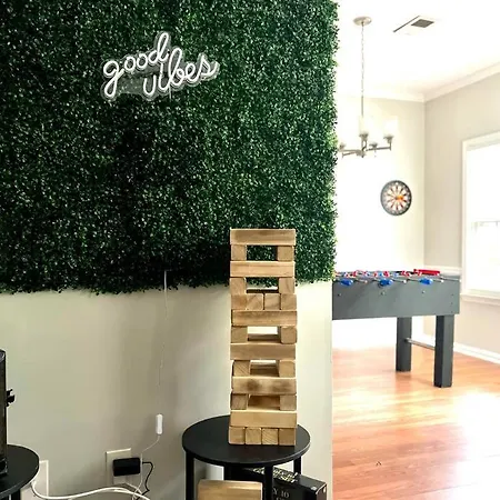 Holiday home 2bd 2.5ba Game Townhome In Charlotte