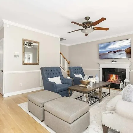 Mckee Manor- South Clt-matthews-3000 Sq Ft Charlotte