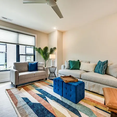 Modern + Stylish Condo: 5 Mi To Downtown