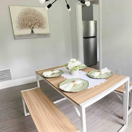 2bd Close To Everything! Apartment Charlotte