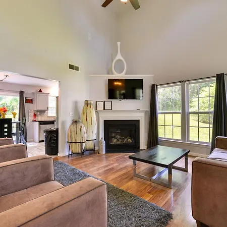 Holiday home About 9 Mi To Bank Of America Stadium! *