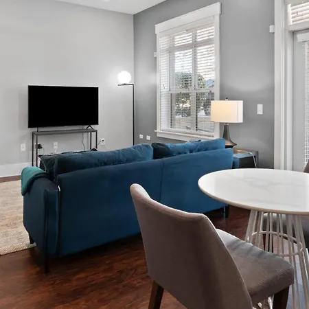 Modern In Prime Location Id2345x50