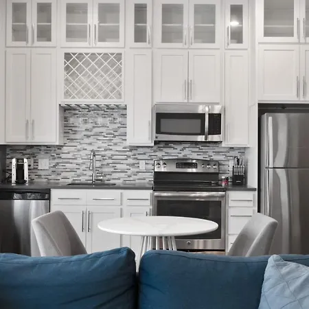 Modern In Prime Location Id2345x50 Apartment