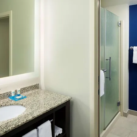 Hyatt House Center Hotel 3*