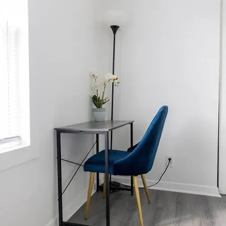 Holiday home 4 Bedroom - 5 Min To Uptown *