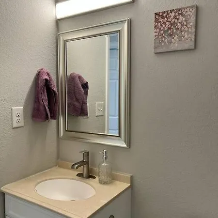 Cozy 2 Bdr Townhome Plaza Midwood - 10 Min To Uptown Apartment
