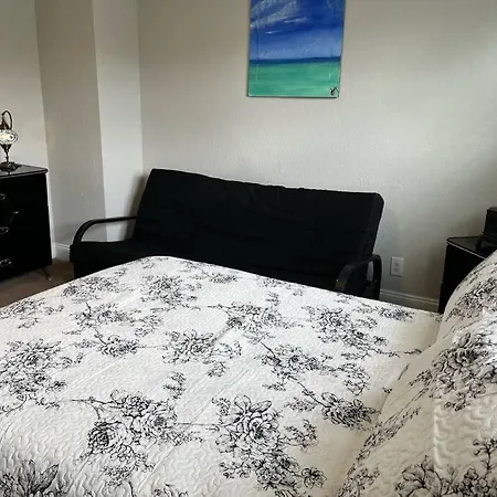 Cozy 2 Bdr Townhome Plaza Midwood - 10 Min To Uptown Apartment