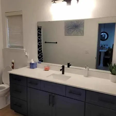 Apartment South Charlotte's Cozy & Modern