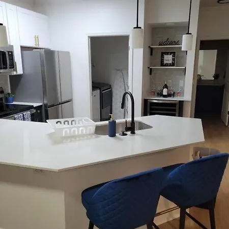 South Charlotte's Cozy & Modern *
