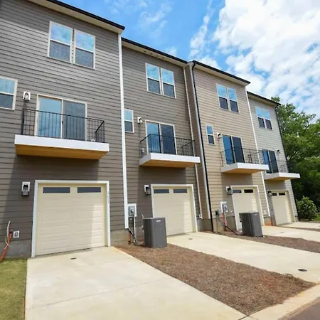 Townhouse Near Uptown Charlotte! -ev Ready- * Charlotte