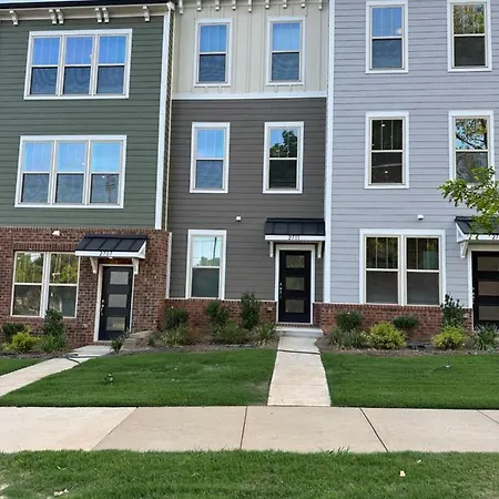 Townhouse Near Uptown Charlotte! -ev Ready- * Charlotte