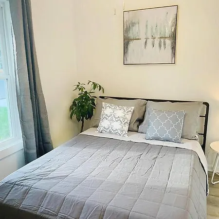 Holiday home Modern Near Uptown Clt, Airport And *