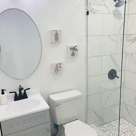 Holiday home Modern Near Uptown Clt, Airport And Charlotte