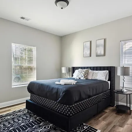Holiday home Serenity 12min From Uptown & Spectrum Ctr *