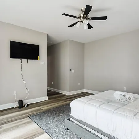 Holiday home Serenity 12min From Uptown & Spectrum Ctr