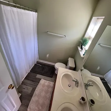 Lovely Townhouse Hotel