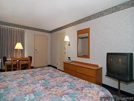 Rodeway Area Hotel Charlotte
