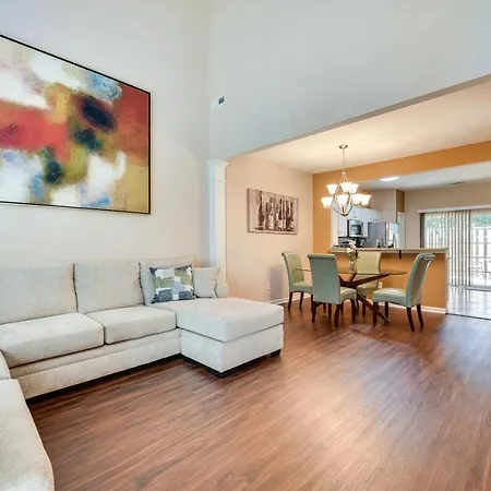 Townhome W/ Deck: 18 Mi To Downtown! *