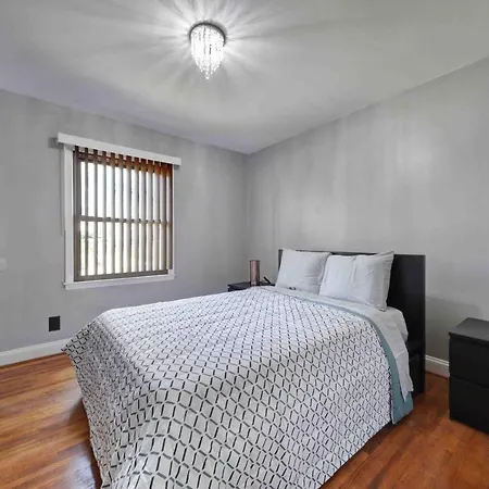 Cozy Ranch Hideaway 10 Min Clt Uptown W/ev Charger Holiday home