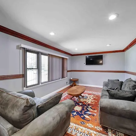 Cozy Ranch Hideaway 10 Min Clt Uptown W/ev Charger Holiday home *