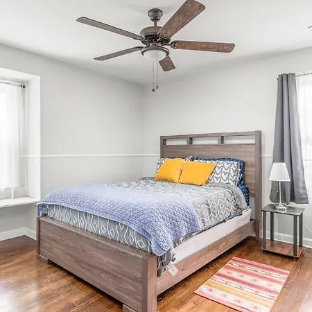 Apartment Spotless 4br Near Clt Uptown, Fast Wi-fi