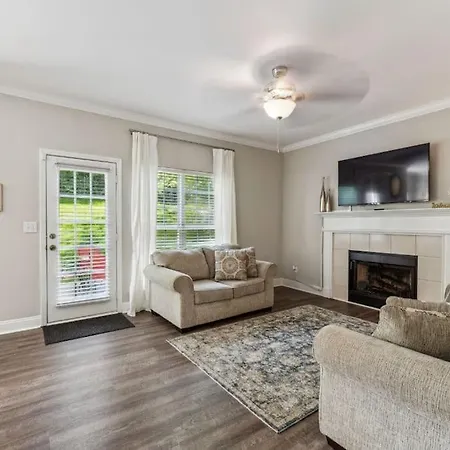 Your Away From - 5 Brs-7 Beds, 3 Baths