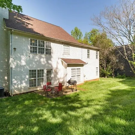 Your Away From - 5 Brs-7 Beds, 3 Baths