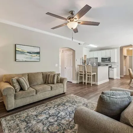 Your Away From - 5 Brs-7 Beds, 3 Baths * Charlotte